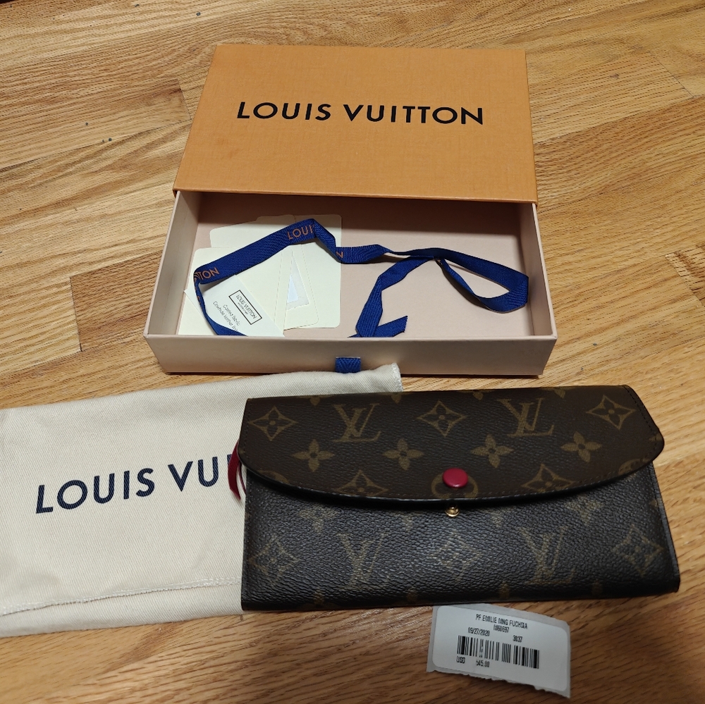 Louis Vuitton Emilie Wallet